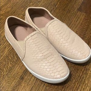 Joie sneakers never worn